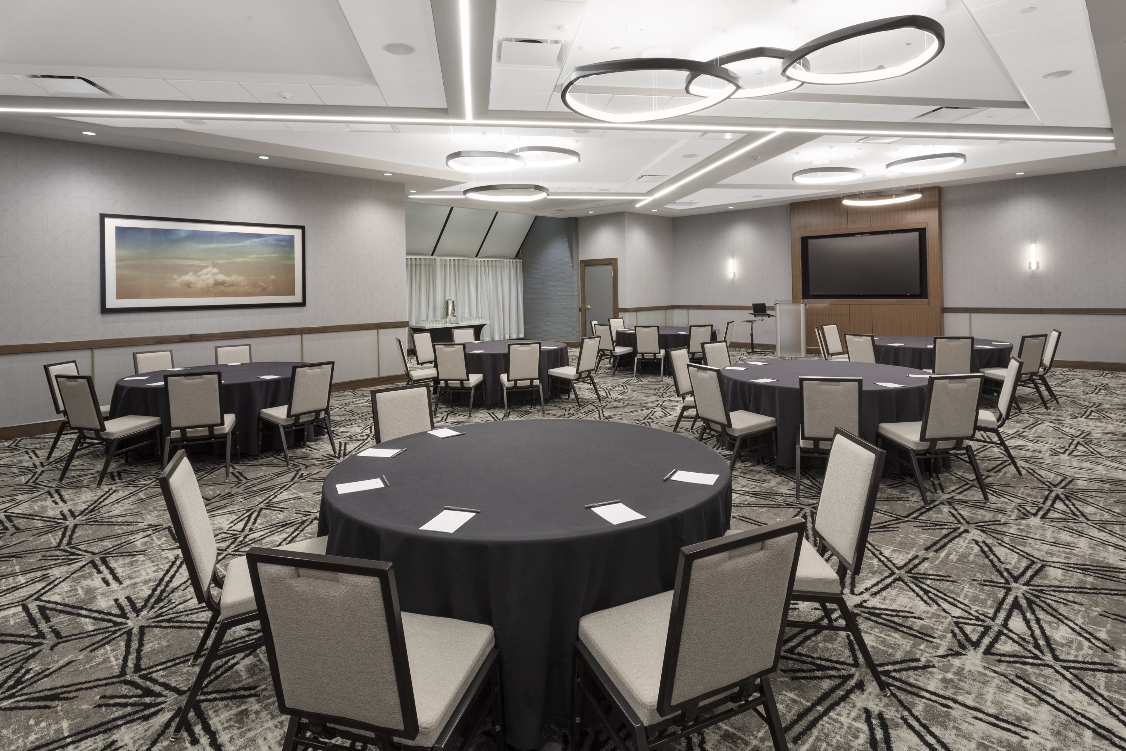 Crowne Plaza Lansing West 45/50