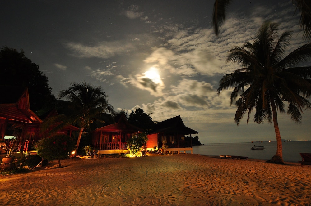 Phangan Rainbow Bungalows 23/30