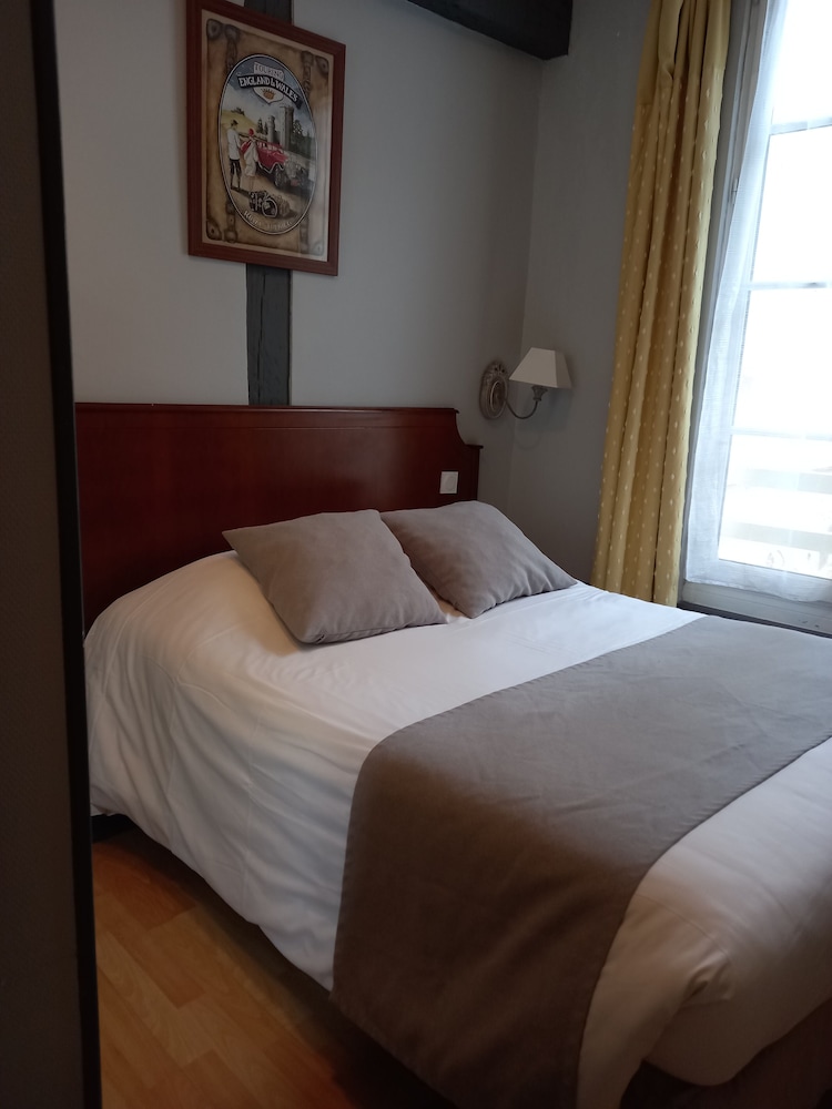 Brit Hotel Les Comtes de Champagne Centre Historique 21/50