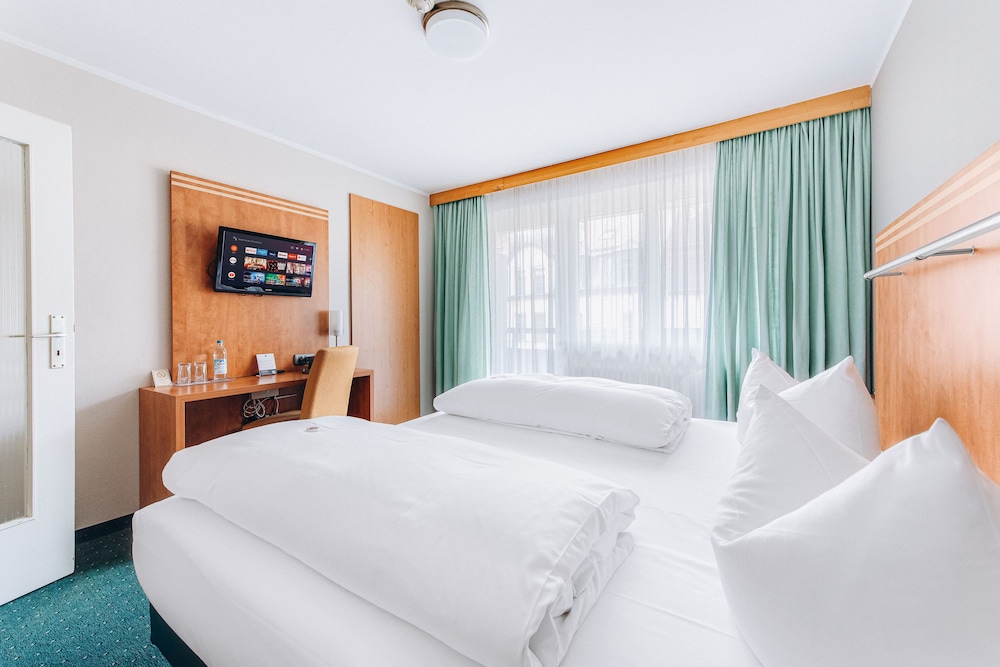 HOTEL ISARTOR 28/69