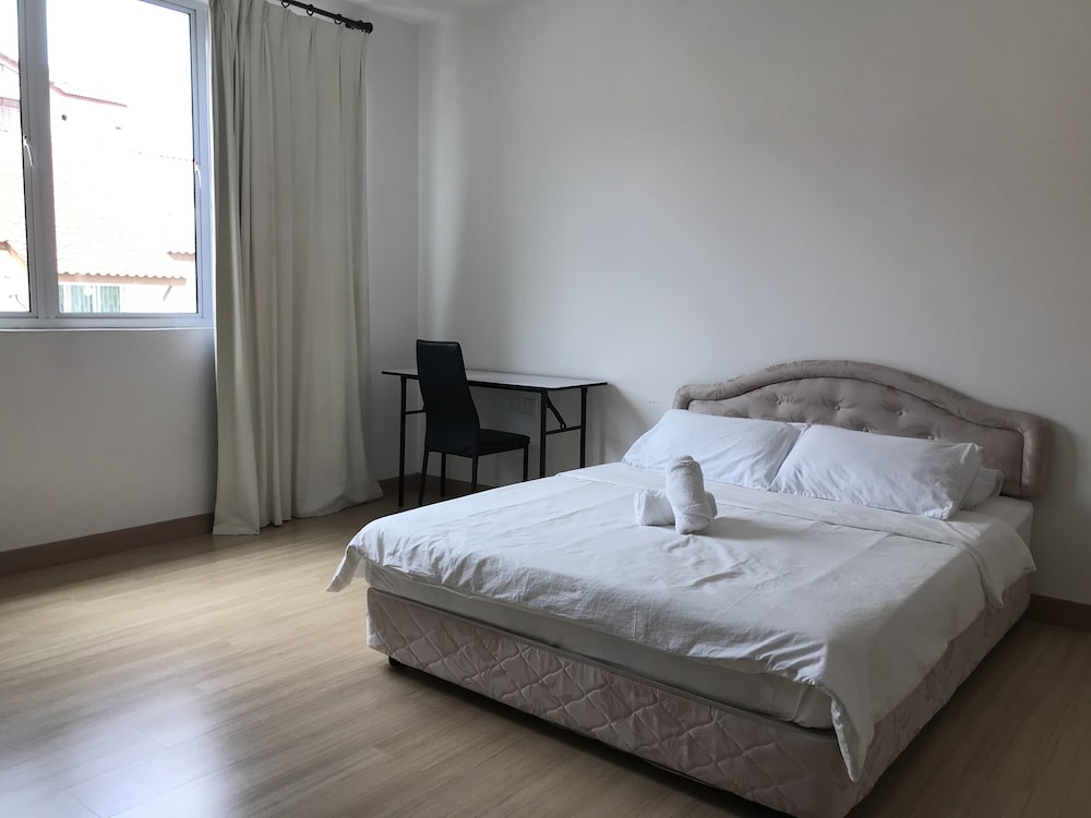 Island Hostel Bayan Lepas Airport 12/46