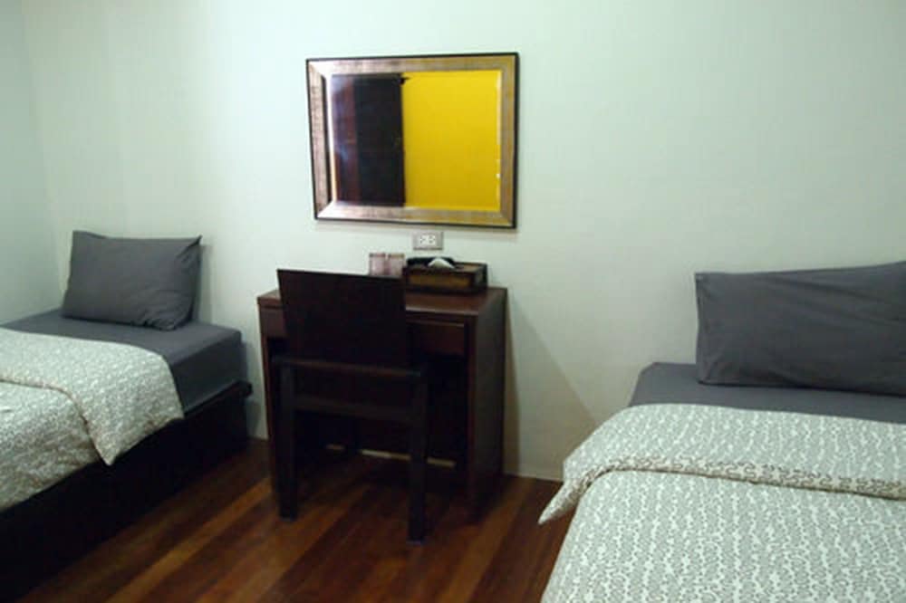 Sunny Hostel Phuket 21/29