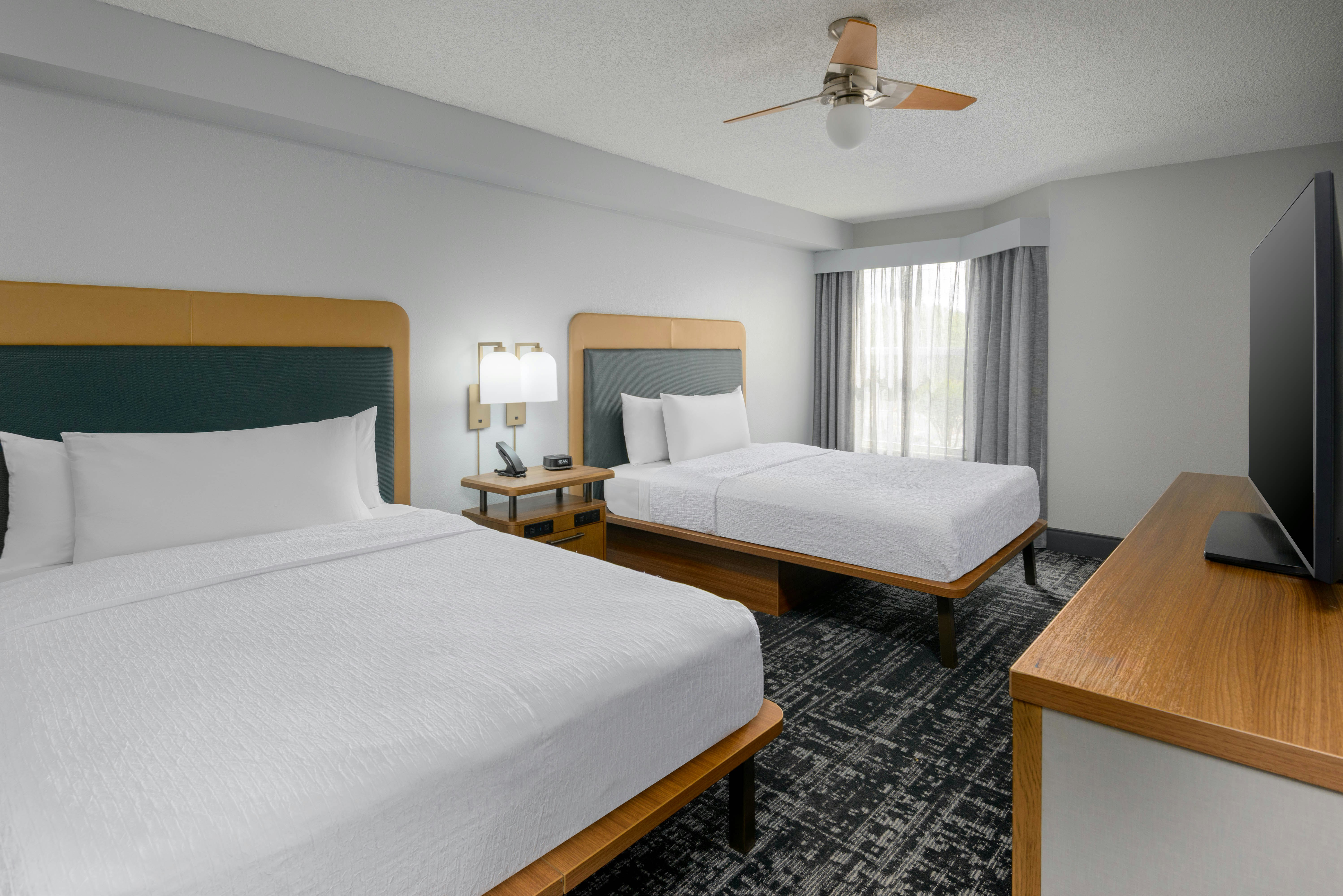 1 BEDROOM, SUITE, 2 QUEEN BEDS
