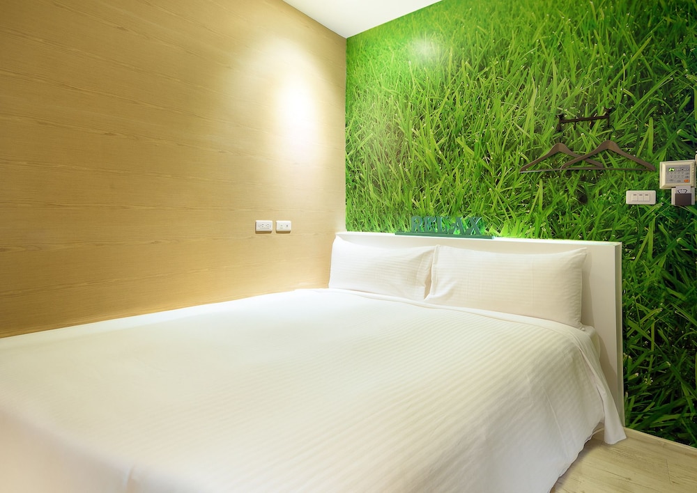 NL Concept Hotel 8/28