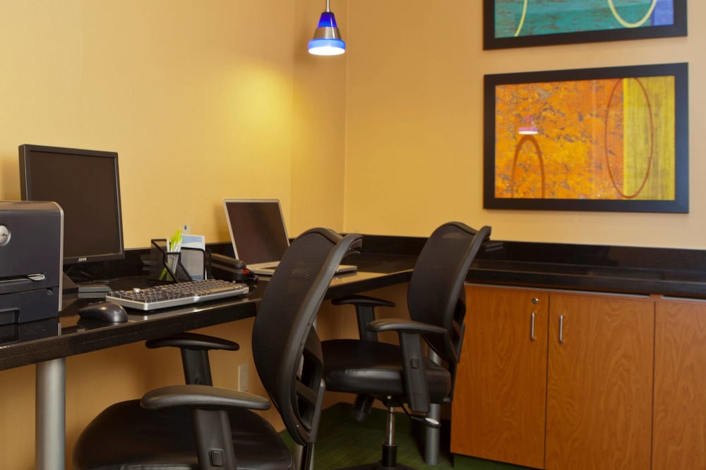 Fairfield Inn & Suites Joliet North/Plainfield 23/24