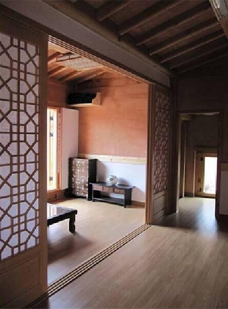 Gyeongju Hwangnamkwan Hanok Hotel 19/40