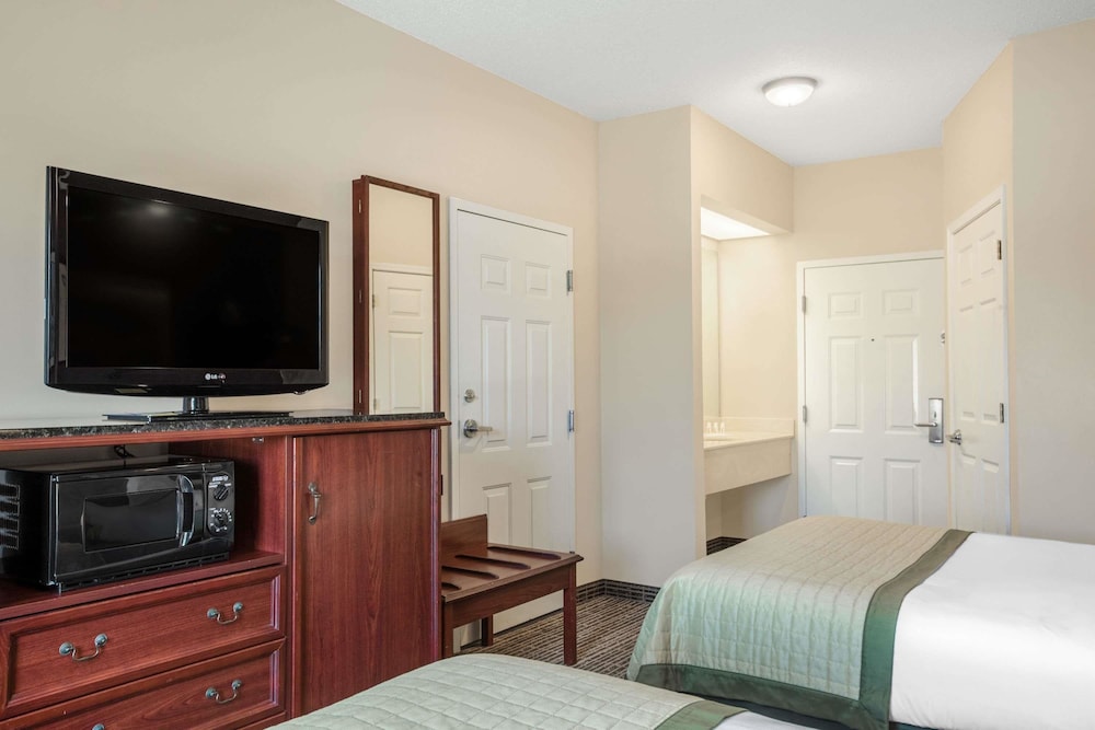 Comfort Inn Lafayette North I-10 10/19