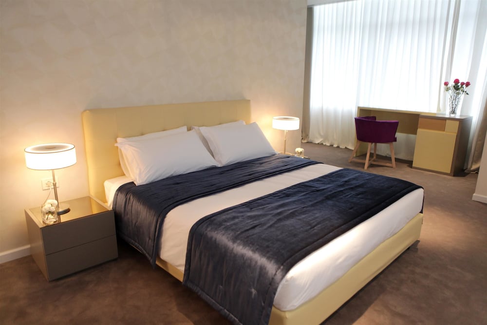 Best Western Premier Ark Hotel 10/32