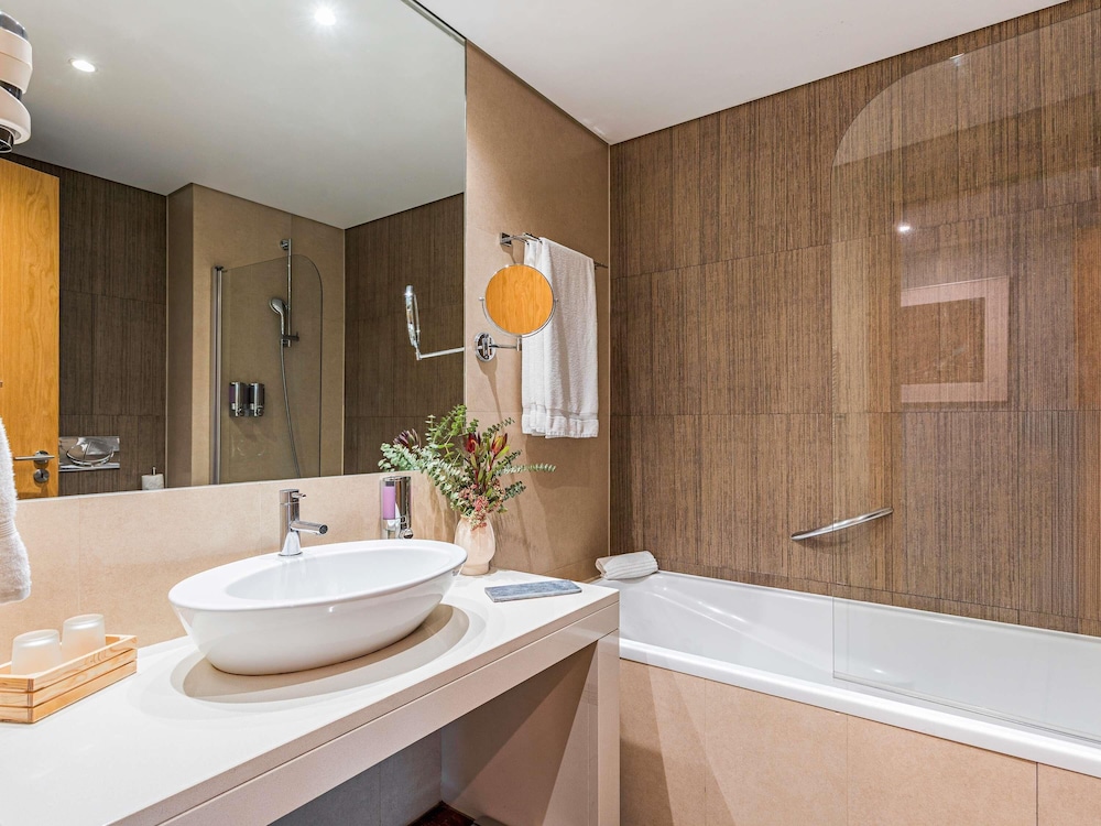 Mercure Lisboa Almada 50/50