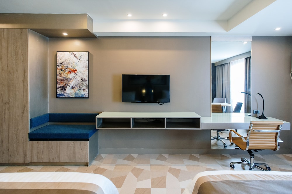 Zuri Hotel Iloilo City 48/50