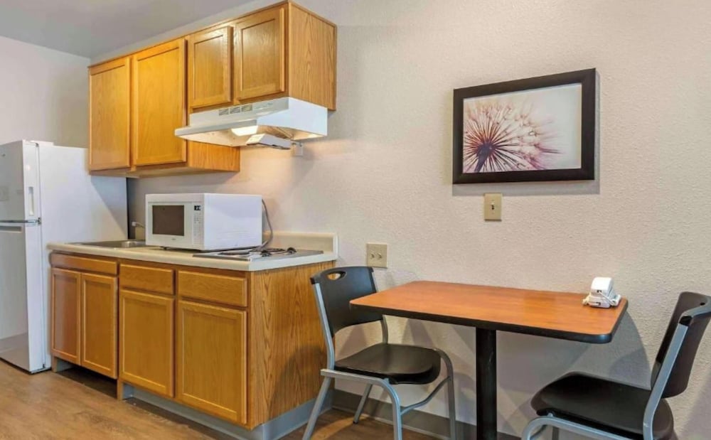 Studio 6 Extended Stay El Paso East TX 43/54