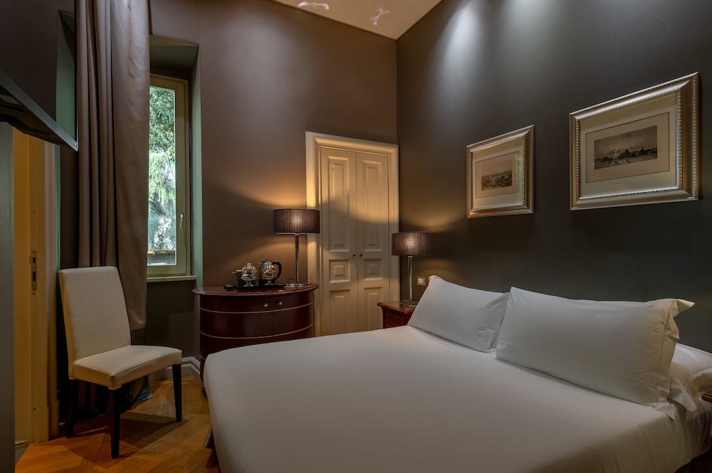 Hotel Principe Torlonia 41/65