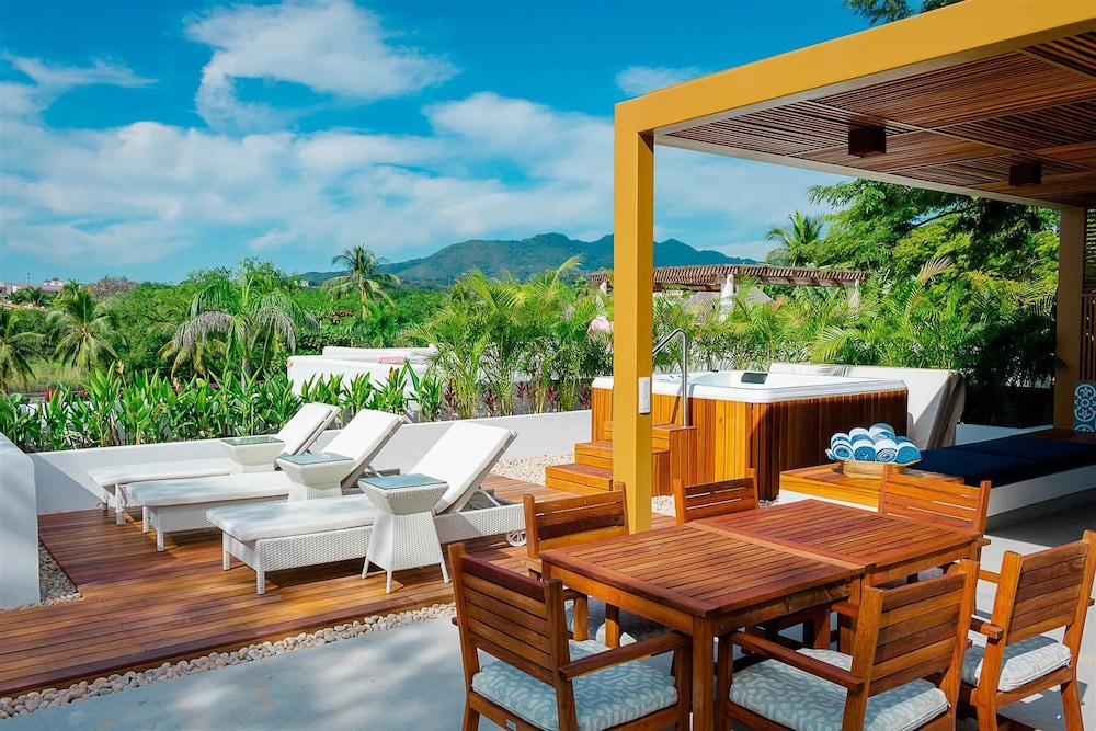 Vallarta Gardens Beach Front Hotel and Residences 8/65