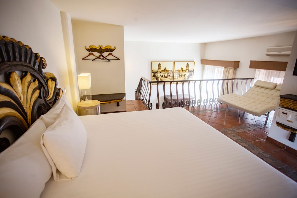 Herencia Hotel By Hosting House 9/50