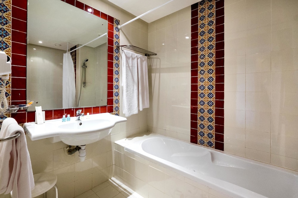 Houda Yasmine Marina & Spa 50/50