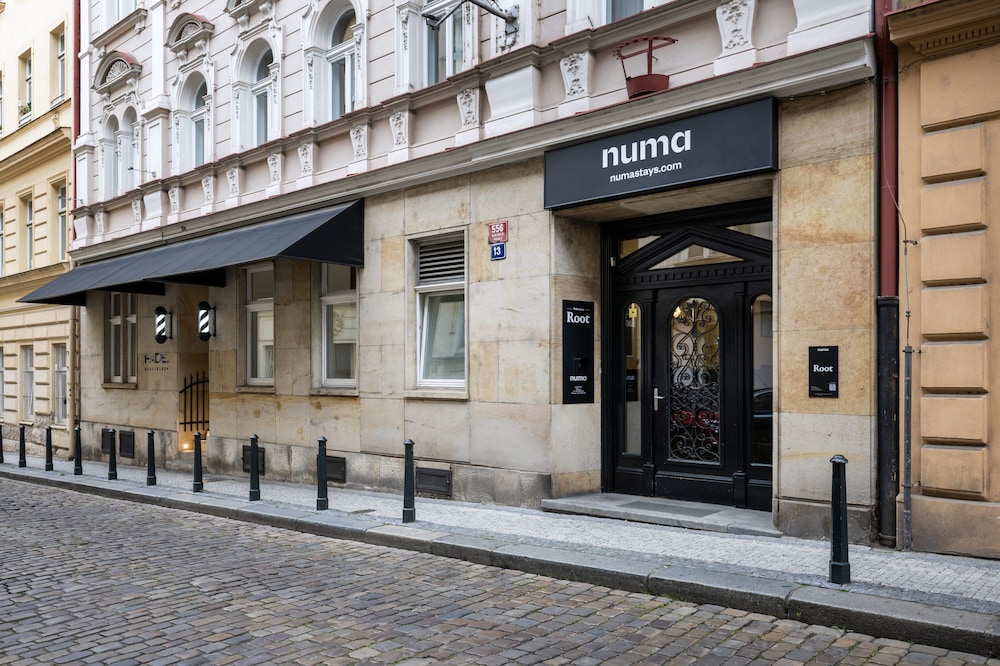 numa l Root Rooms and Apartments 4/81