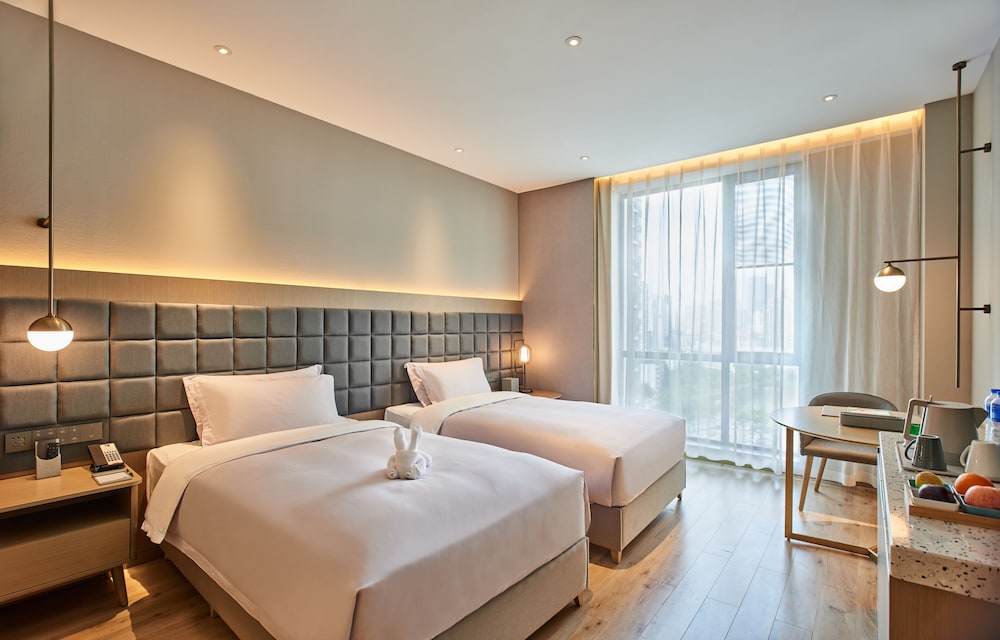 Hankou Kingdom Hotel 10/50