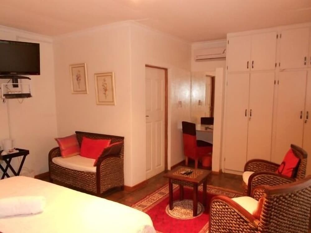 Aligeo Hotel 10/26