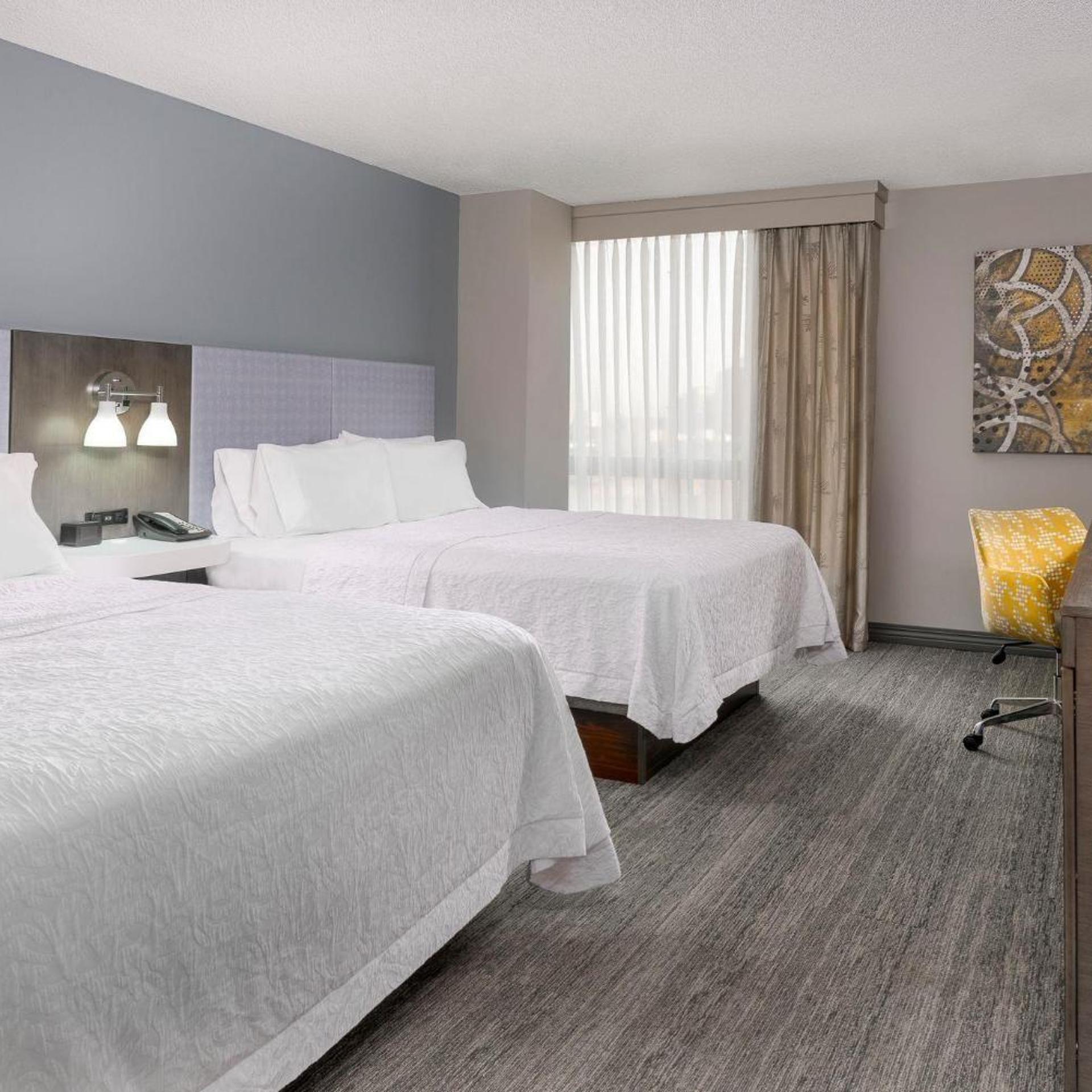 PREMIUM, 2 QUEEN BEDS