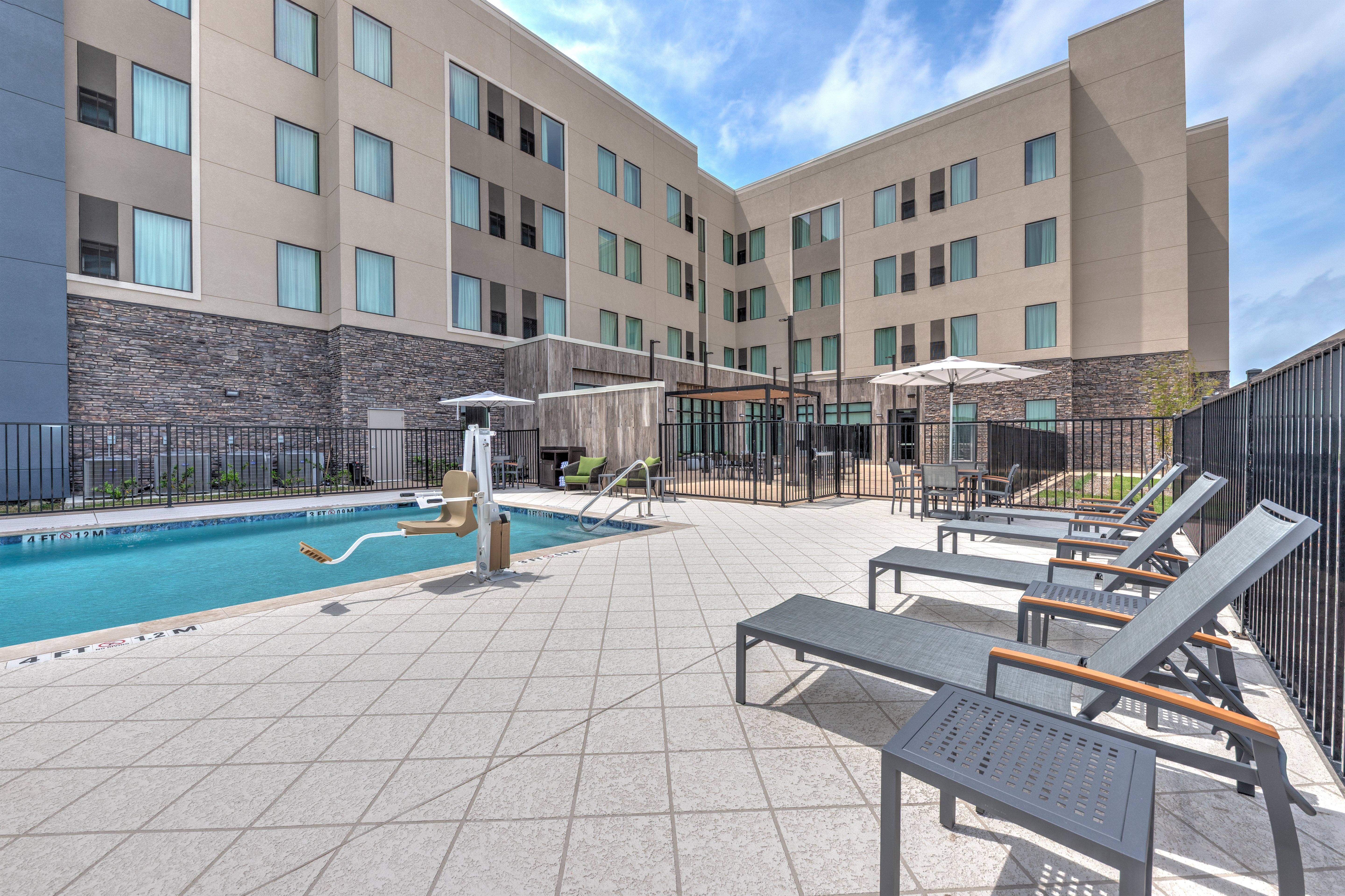 Staybridge Suites PORT ARTHUR 38/40