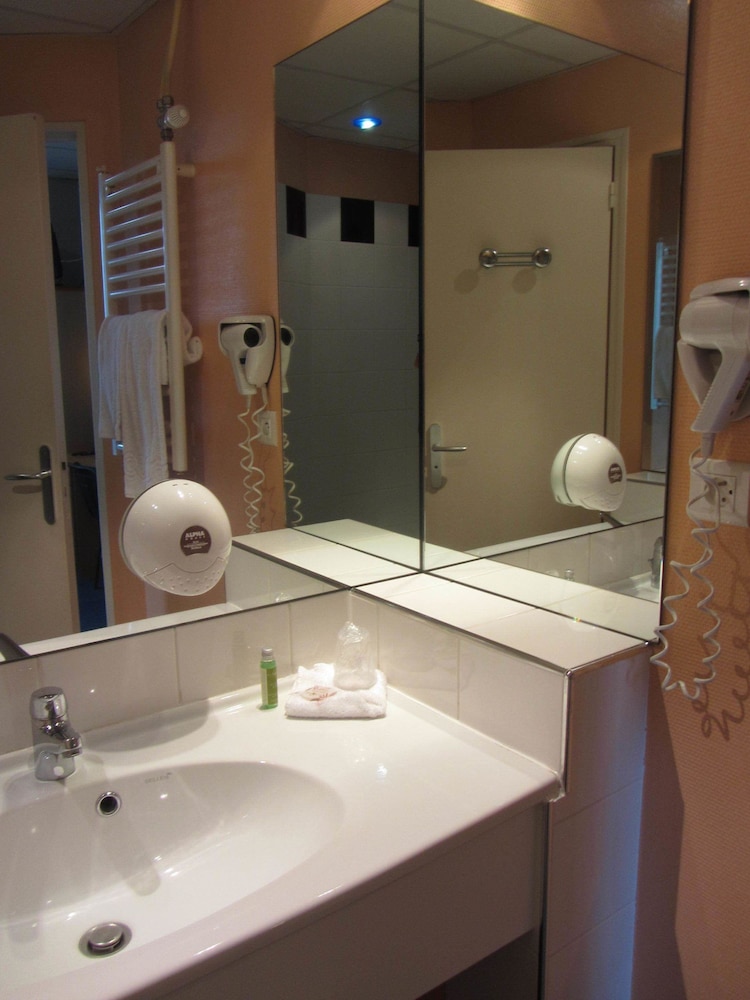 Citotel Le Saint Aubin 28/33