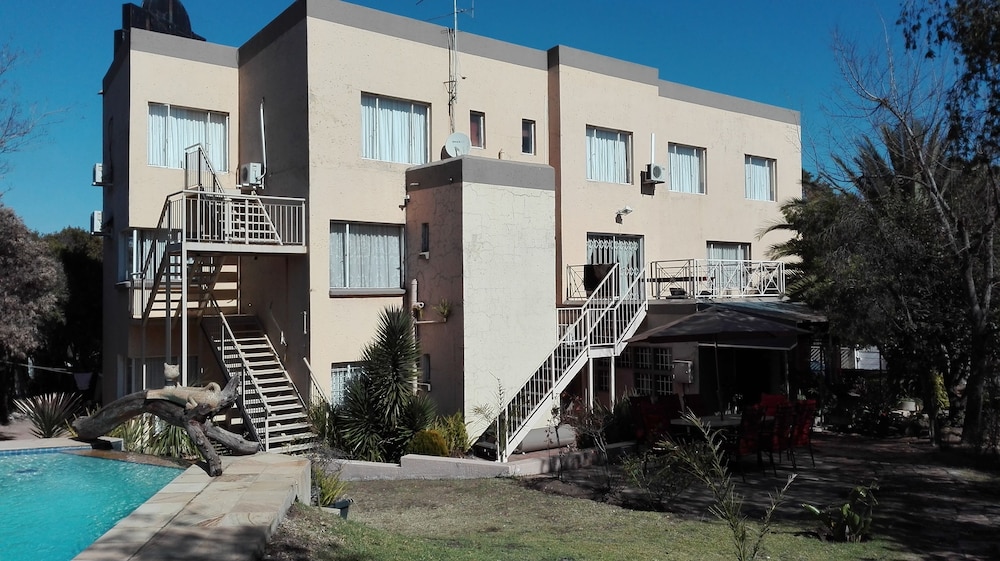Villa Via - Midrand 55/68