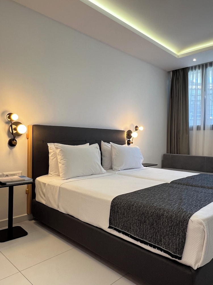 Semi Basement, Deluxe, Basement, Twin Beds، Melite Luxury Rooms & Apartments 5/10