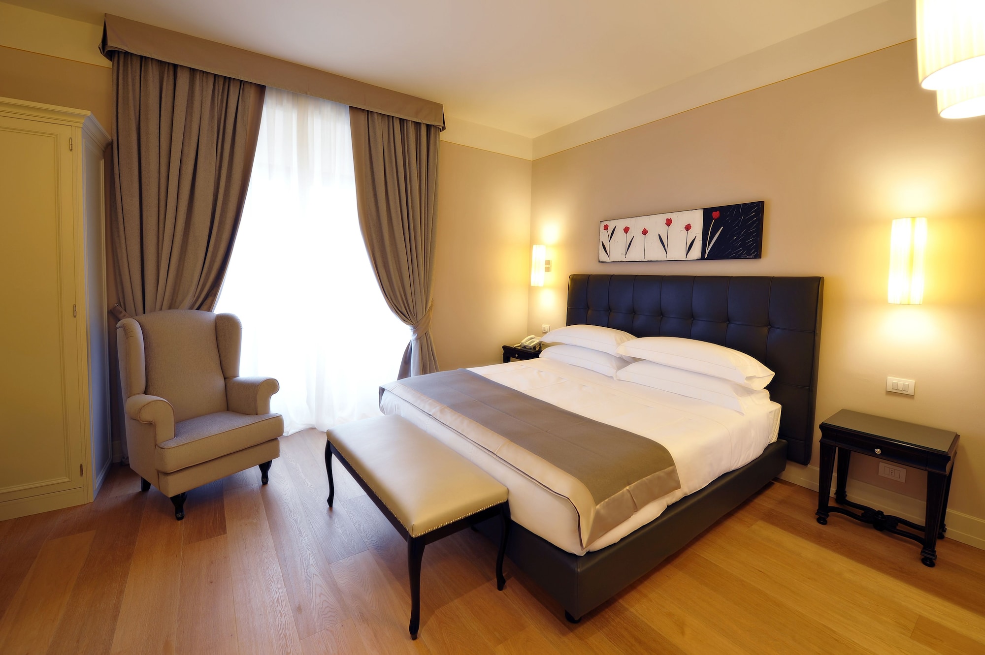 ROOM, TRIPLE
