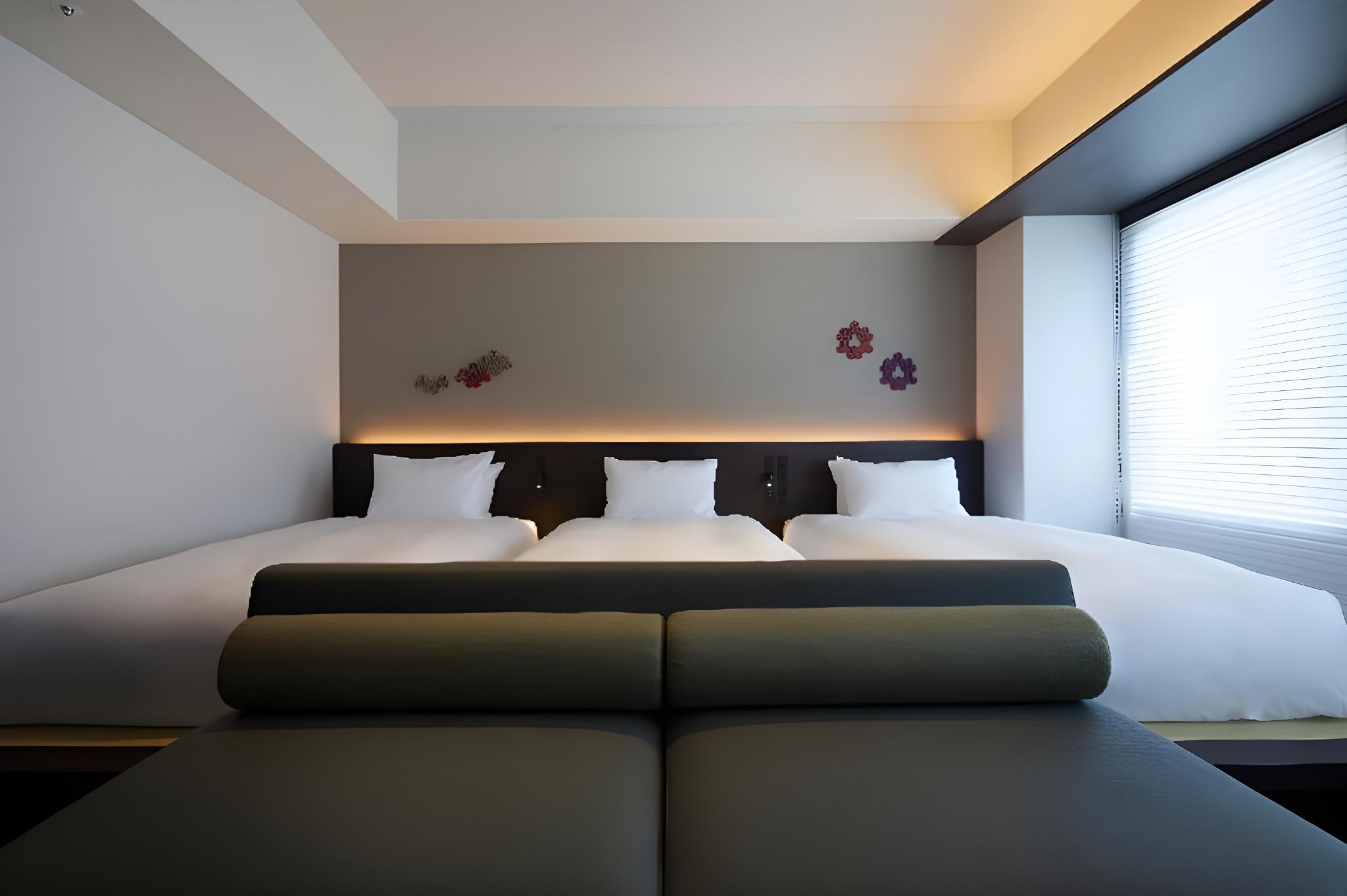 Room, Triple, 3 Beds, Corner