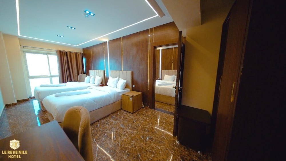 Nile View Jewel 19/50