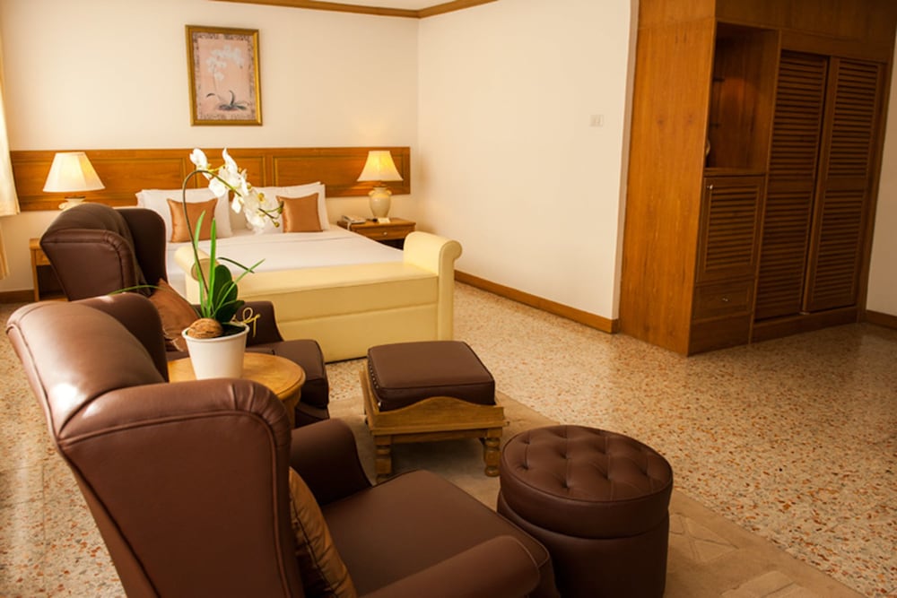 Lido Beach Hotel 38/52