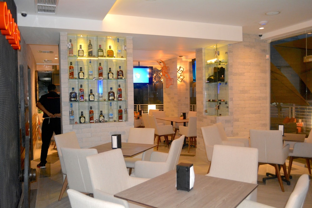 Ducassi Suites Rooftop Pool Beach Spa 57/76
