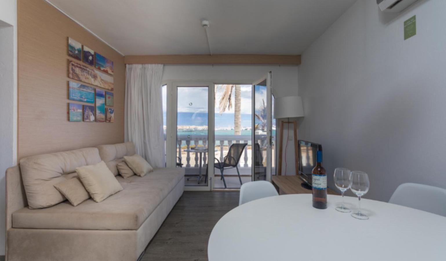 Apartamentos LIVVO Galera Beach photo4