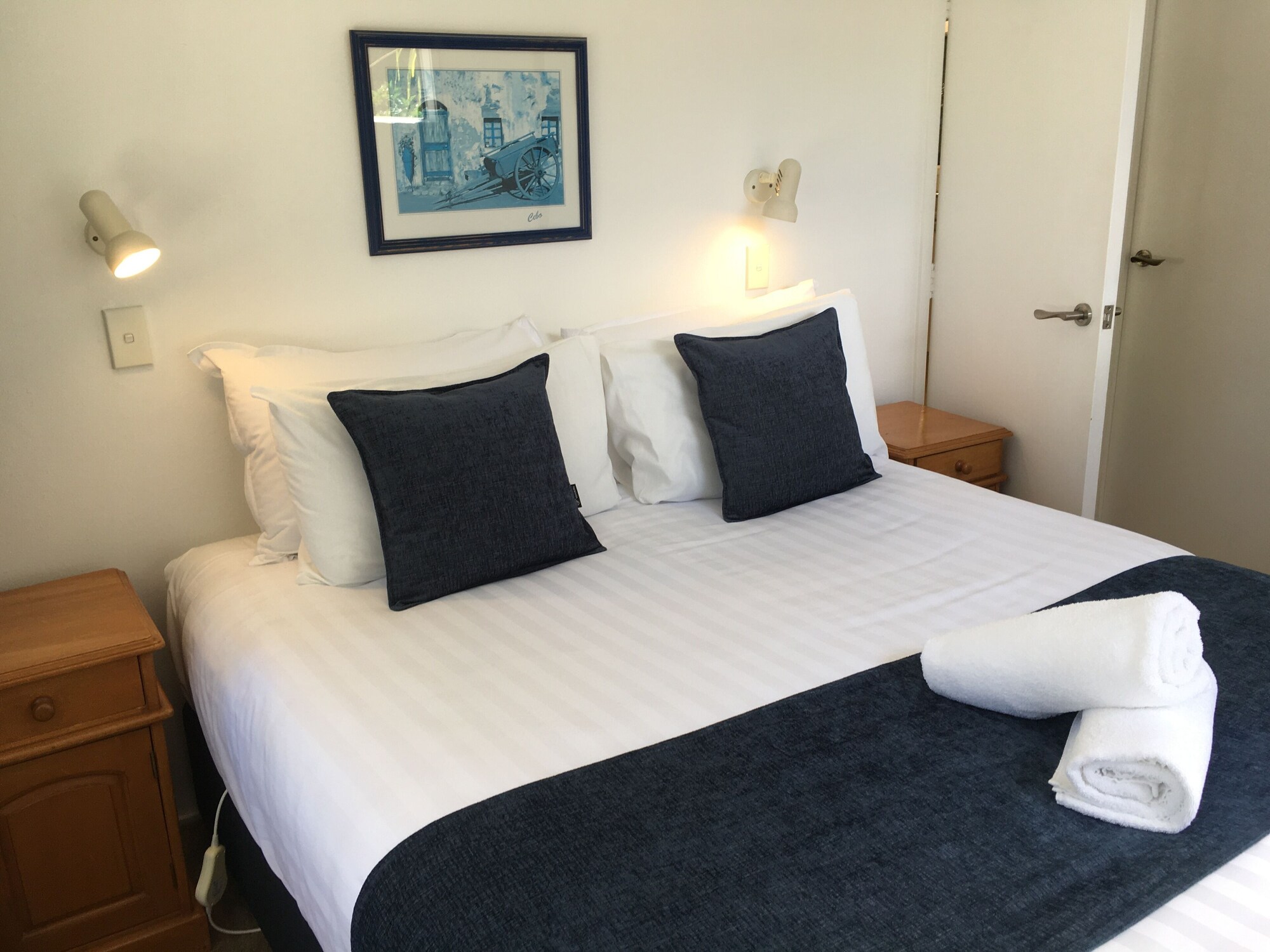 1 Bedroom, Suite, 1 King and 1 Single Beds