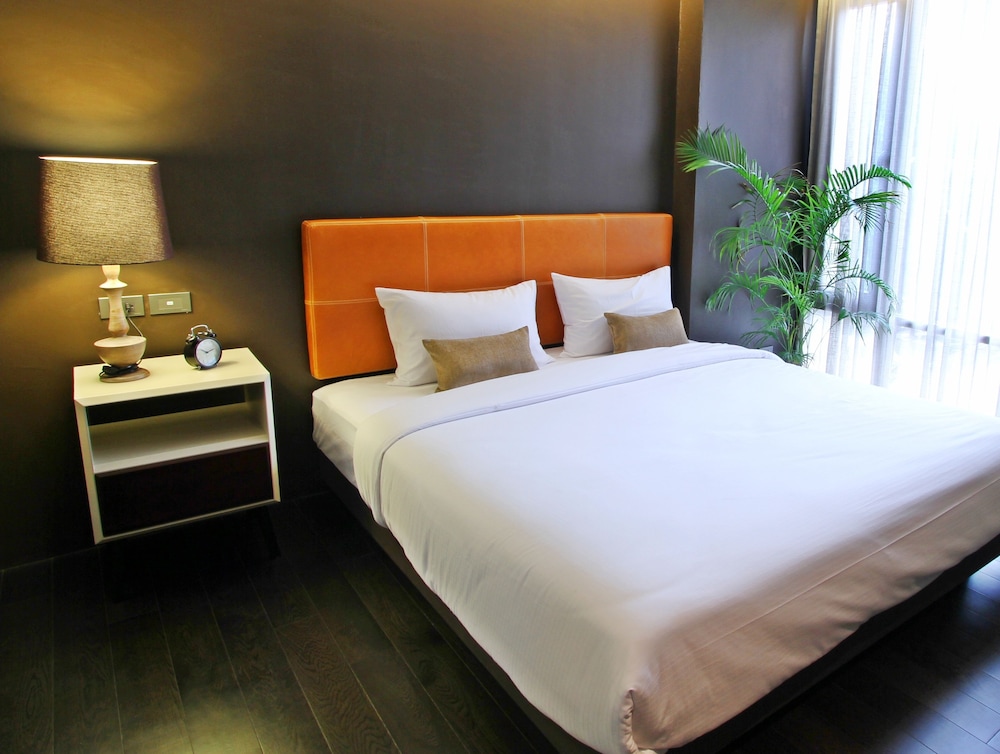Balcony Courtyard Sriracha Hotel Serviced Apartments 12/50