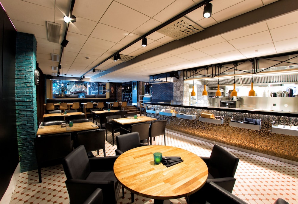 restaurant-cafeteria