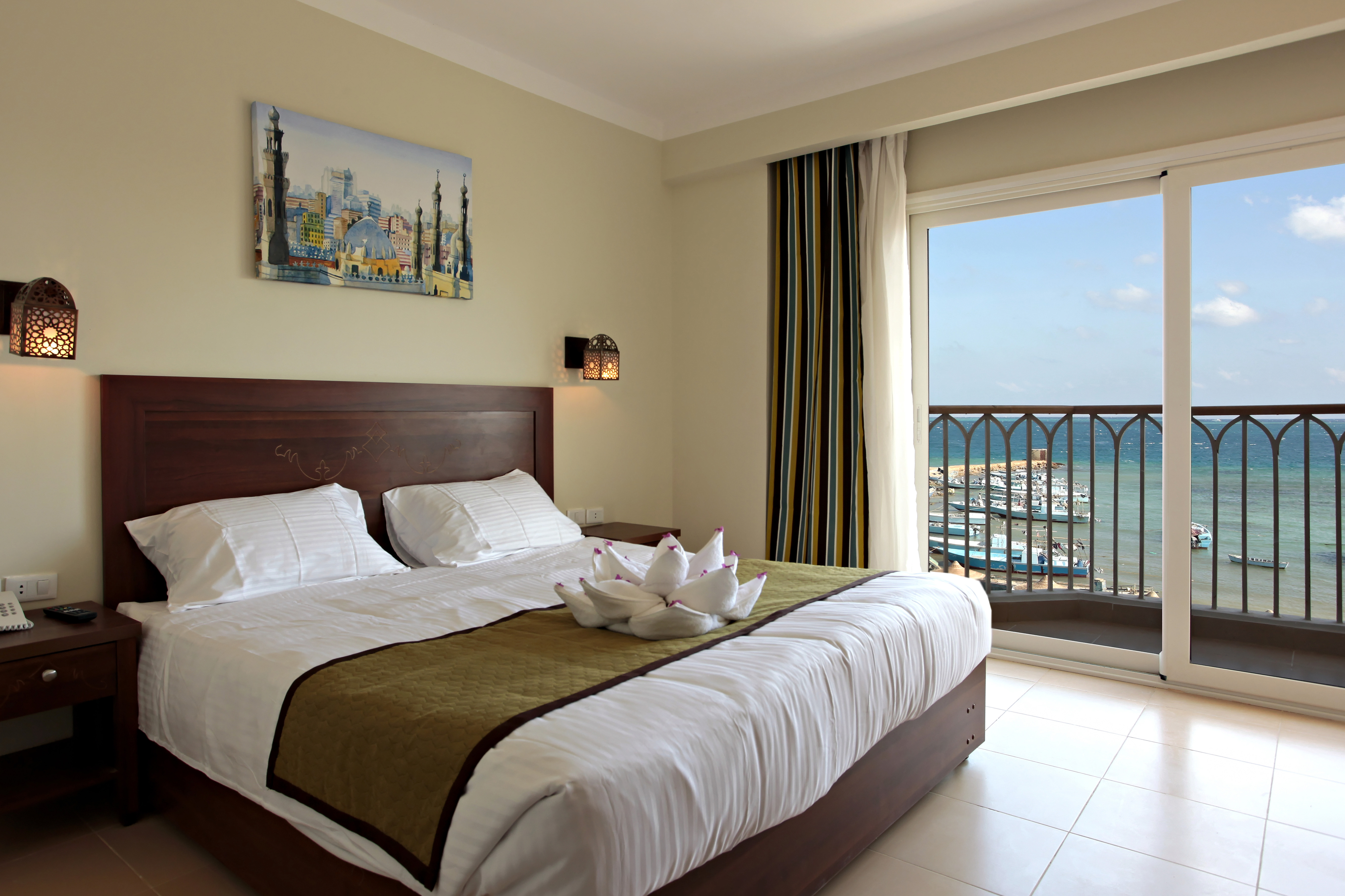 STANDARD ROOM.
