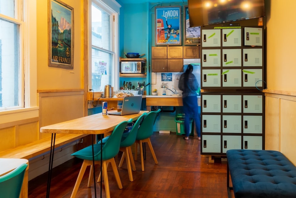 Cambie Downtown Hostel 22/27