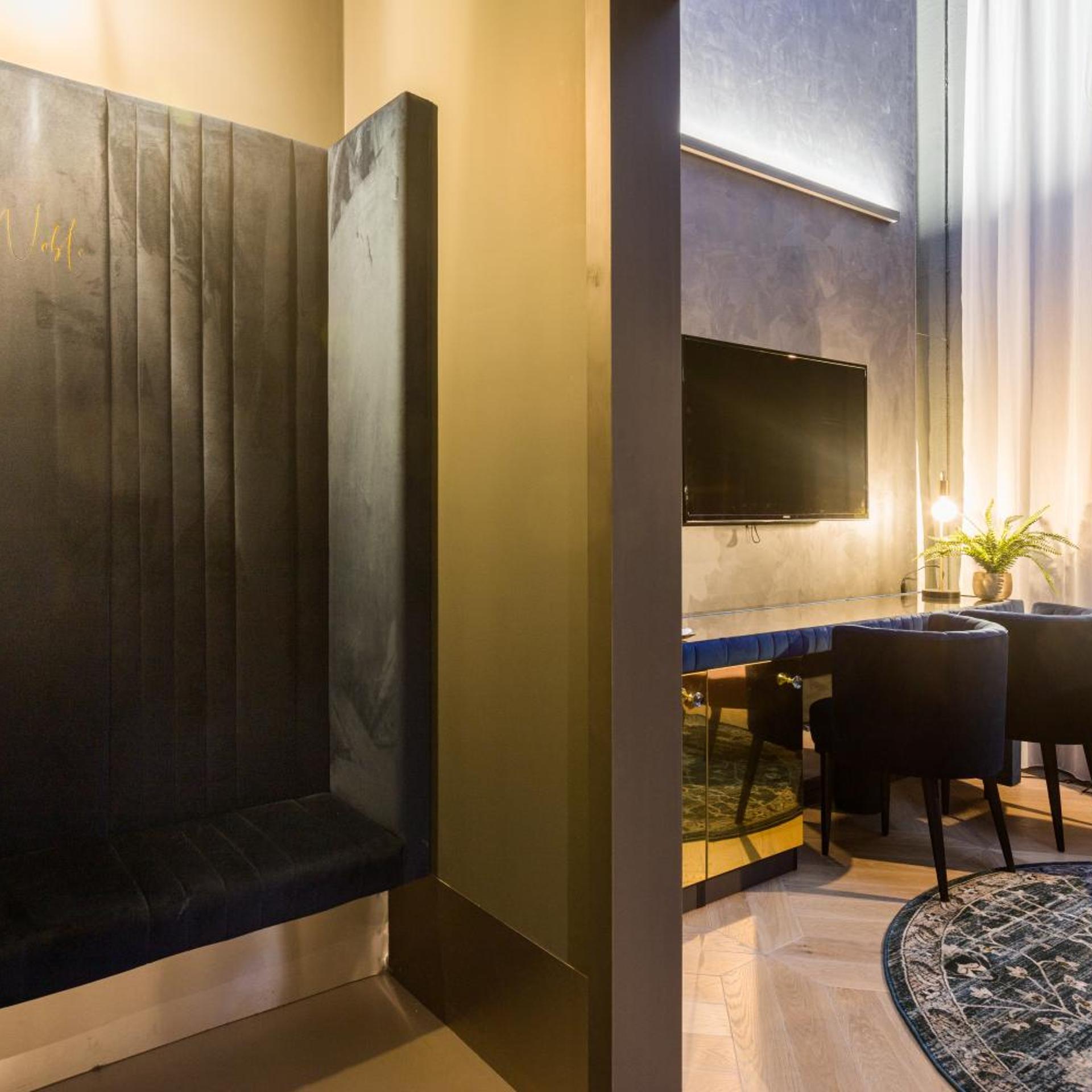 Noble Boutique Hotel - Adults Only 45/50