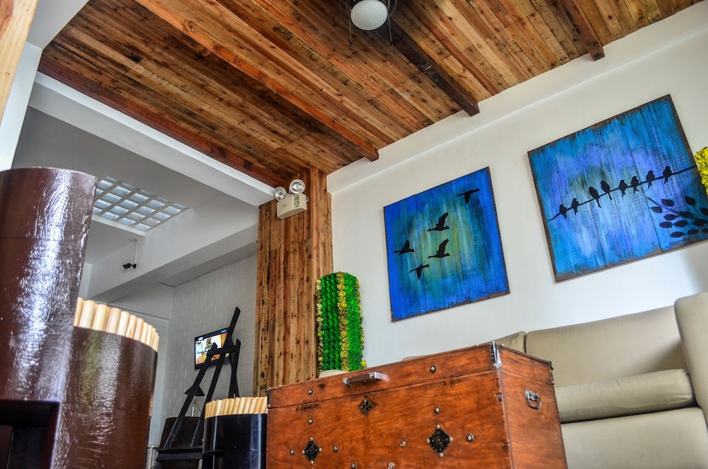 Cabins By Eco Hotel Tagaytay 51/67