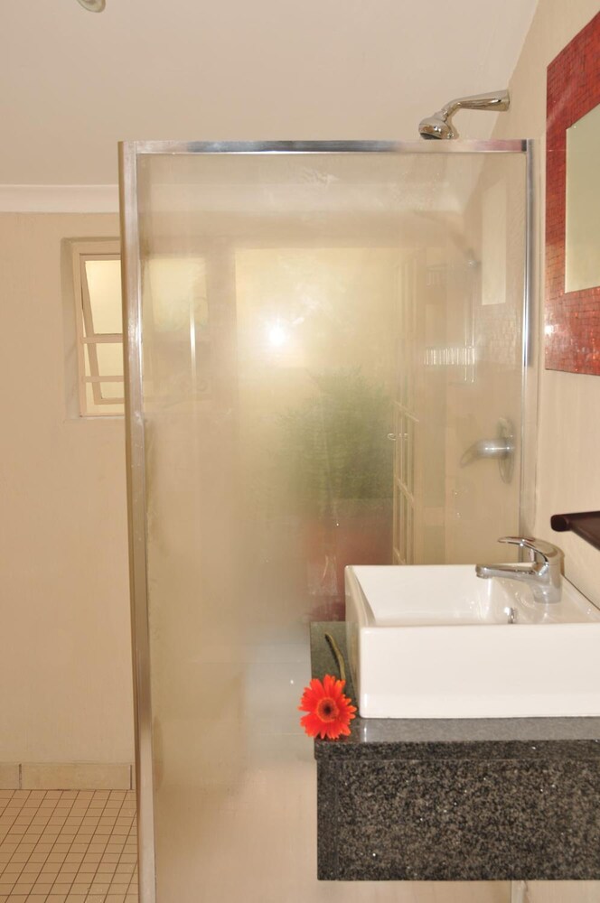 Sand River Guest House 48/50