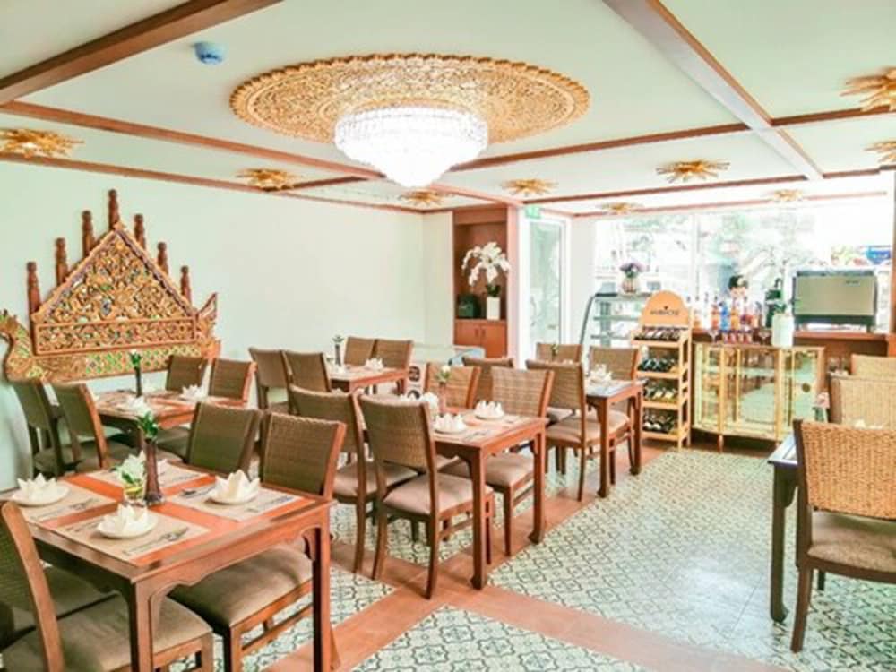 White Boutique Hotel and Spa 57/73