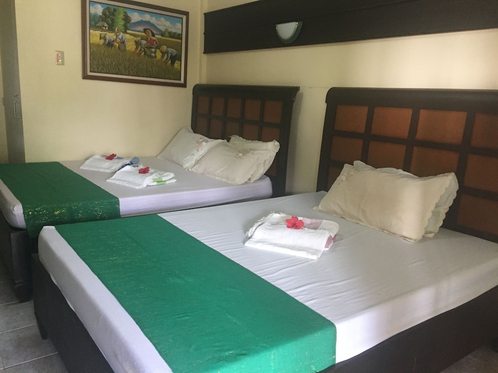 Rio Grande Laoag Resort Hotel 9/47