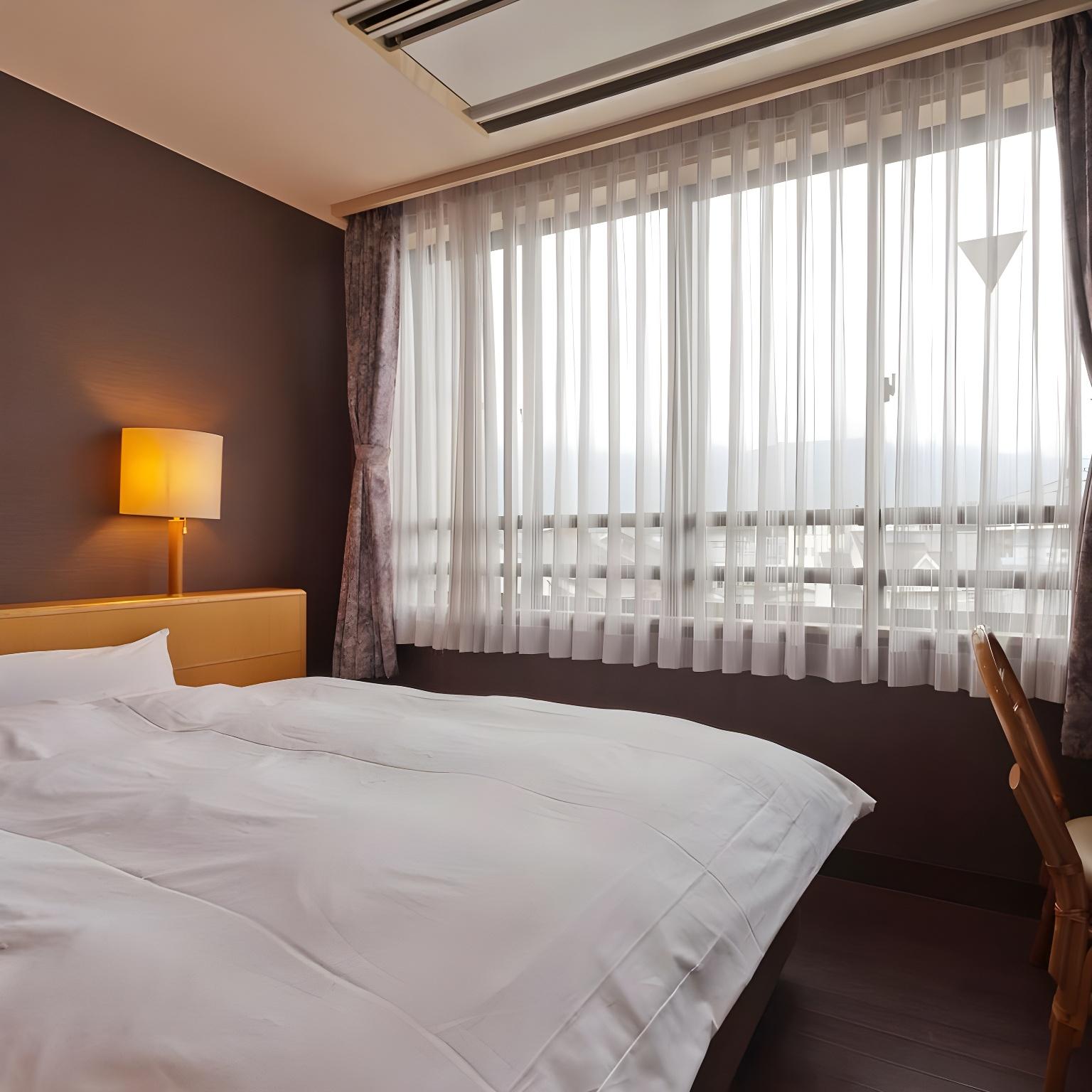 Semi Room, Compact, Double Bed, No View, Small