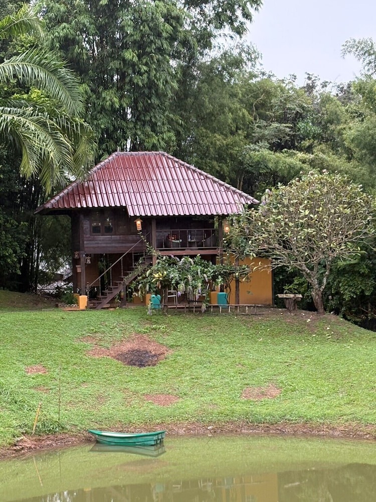 Palette Luxe Elephant Camp Maerim 35/46