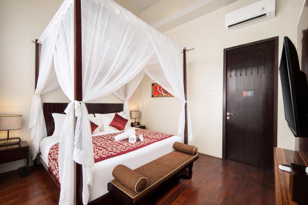 Signature, Pool, Loft, Villa, Queen Bed