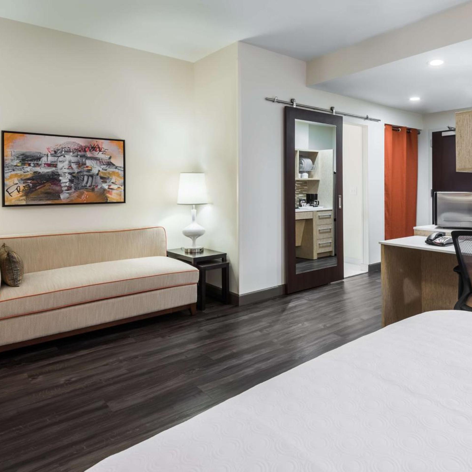 STUDIO, SUITE, QUEEN BED, ACCESSIBLE