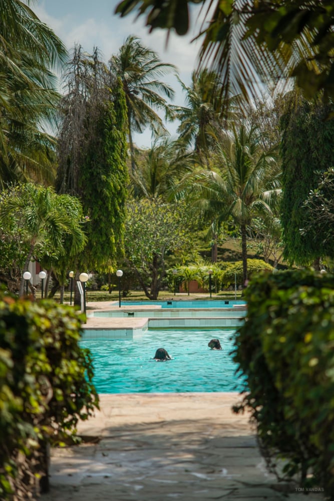 Bahari Dhow Beach Villas 34/61