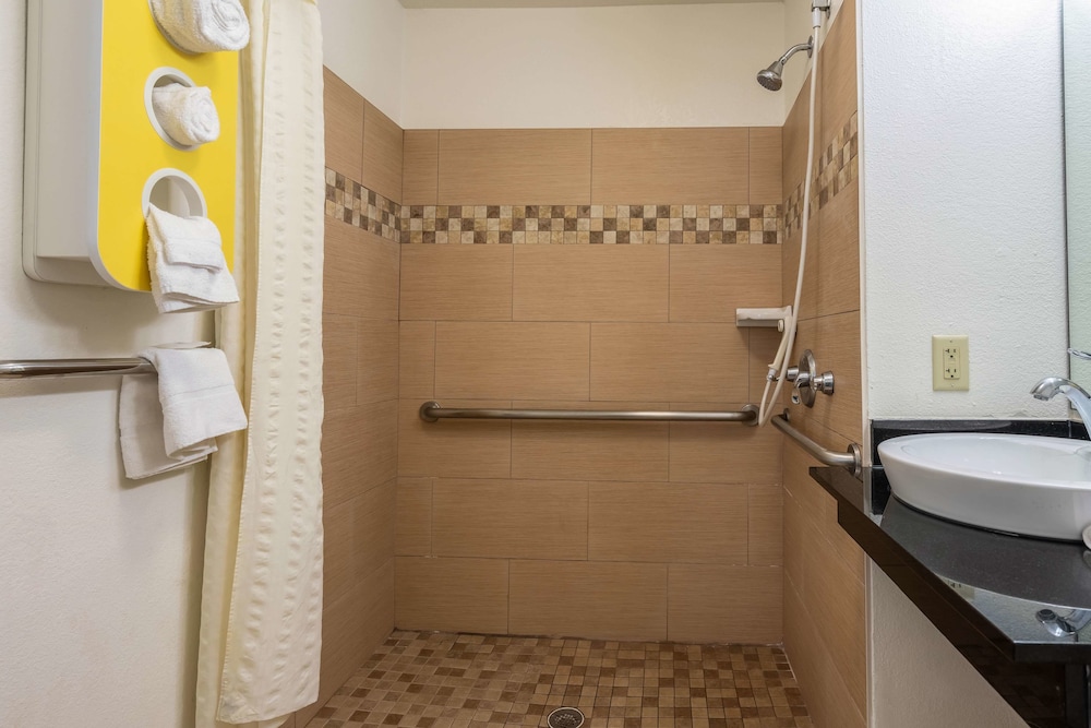 Motel6 Rocky Mount, NC 46/47
