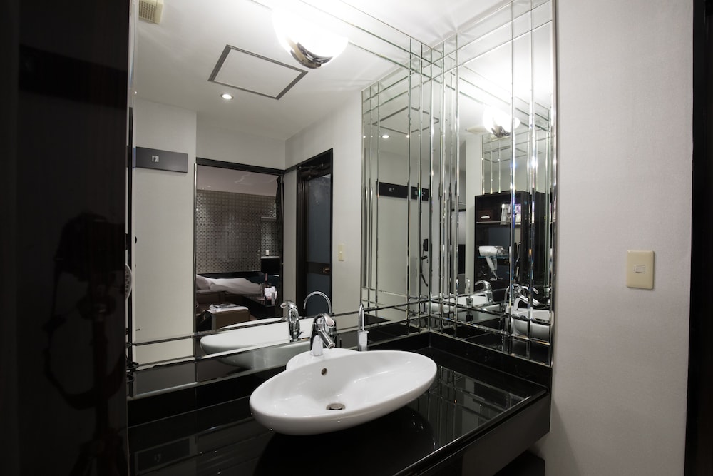 Hotel Perrier Adult Only 12/37